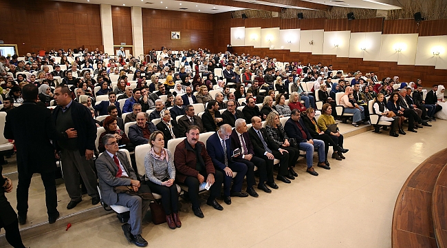 Konak' ta 75 Hayırlı İmza