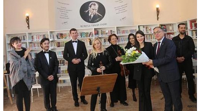 Bayındır' a Muhteşem Kütüphane