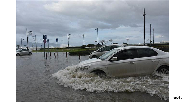 Bir yanı yağmur bir yanı kar