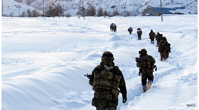 Çığ sonucu 5 asker hayatını kaybetti