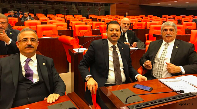 Ak Parti Milletvekili, İzmir&#039;e Sağlık Yatırımları için Bakanla Görüştü