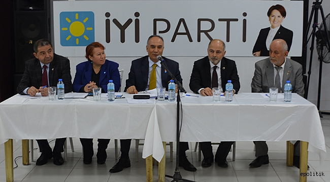 Bayraklı İlçe Kongresi Gerçekleşti