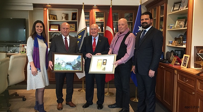 İzmir&#039;de Başkonsolosa &#039;Onursal&#039; Ziyaret