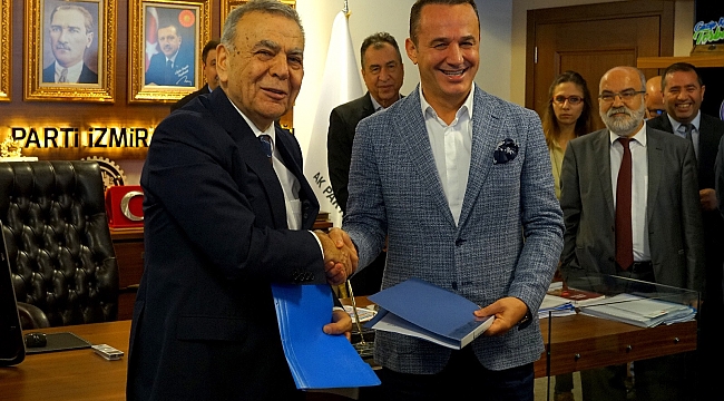 AKP İzmir İl Başkanı Şengül: &quot;Hizmette siyaset olmaz&quot;