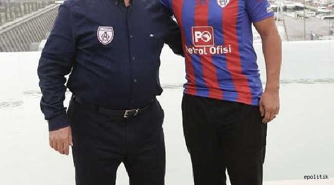 Alex Altınordu Forması Giydi