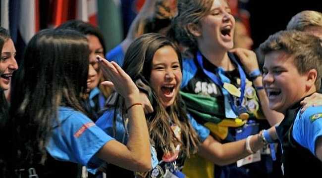 Avrupa&#039;nın Bilim Kahramanları İzmir&#039;de Yarışacak