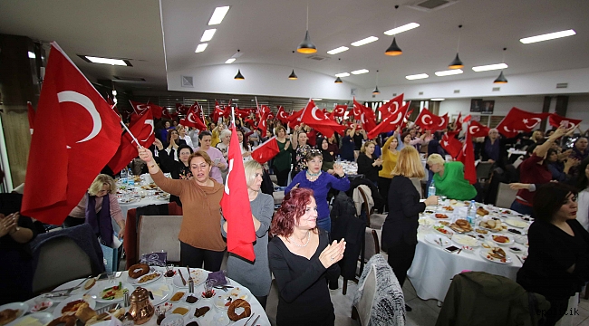 &quot;Sizlere güveniyorum. Atatürk Cumhuriyetini yıktırmayalım&quot;