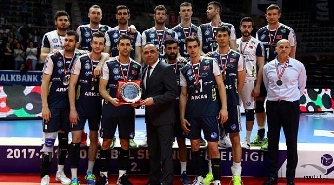 Arkasspor’un başarısı alkış topladı