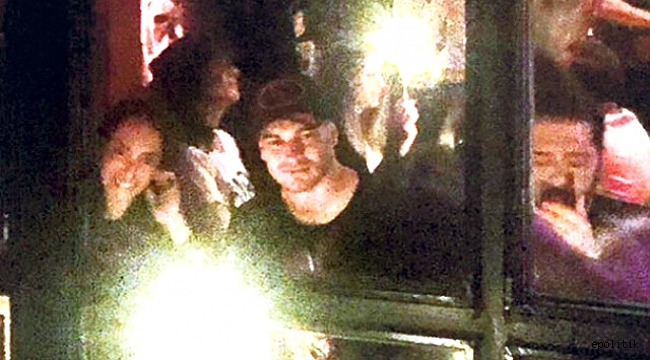 Çağatay Ulusoy, Eski Sevgilisine Geri Döndü