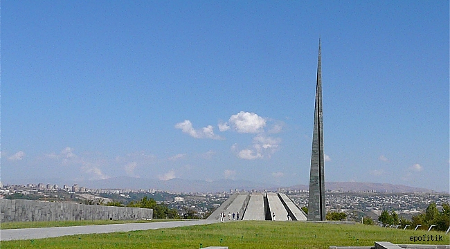 Köln’de Ermeni Soykırımı anıtı açıldı