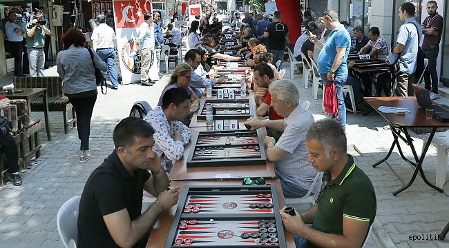 Alsancak Renkli Günlere 17. Defa Merhaba Dedi