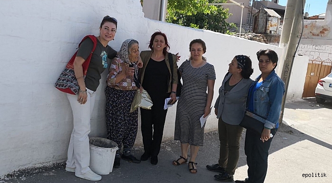 Bornova CHP Kadın Kolları, Anneler Günü’ nde de Alanlardaydı