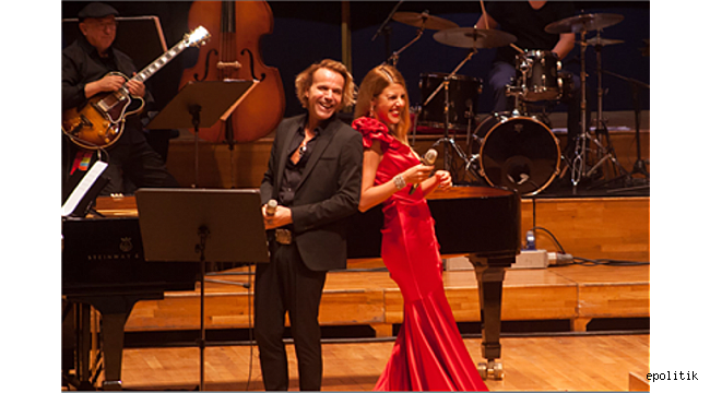 "1 Festival İzmir" Başladı