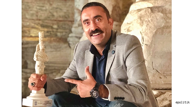 Tiyatro Sanatçısı Metin Güler&#039;e Anlamlı Ödül