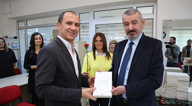 Başkan Şenol&#039;dan Öğretmenlere Anlamlı Hediye