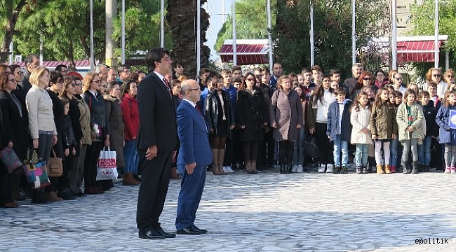 Foça&#039; da Öğretmenler Günü Şenlik Gibi Kutlandı