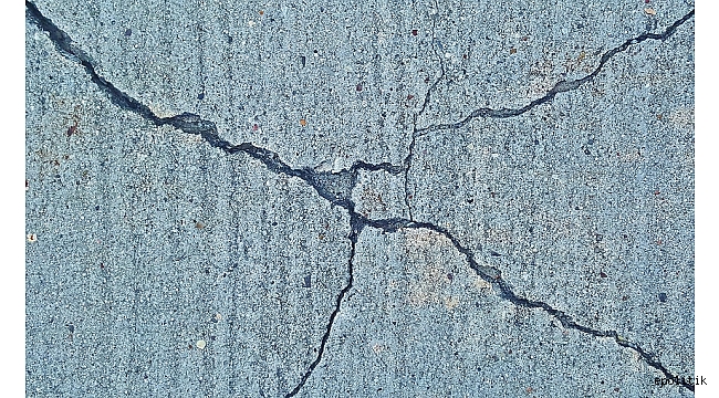 İran&#039;da 6.3 Büyüklüğünde Deprem