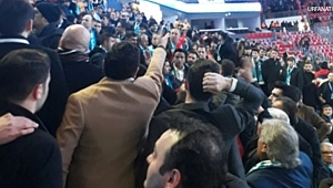 AK Parti Aday Tanıtım Toplantısınında Kavga