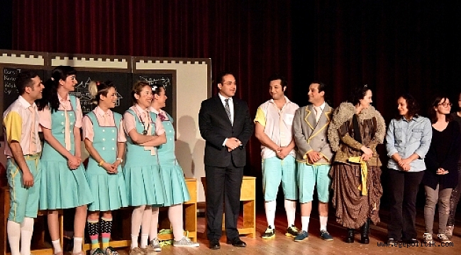 Bornova Şehir Tiyatroları Şehri Sanatla Besliyor