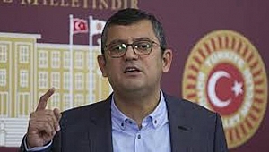 CHP’li Özel’den Bakan Akar’ın Davasına Sert Tepki