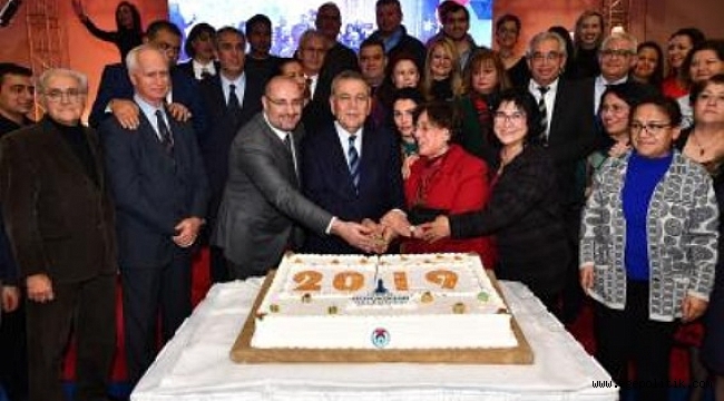 İzmir&#039;e Kuru İltifat Yetmez