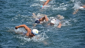 KIŞ ORTASINDA İZMİR’DE YÜZME ŞAMPİYONASI