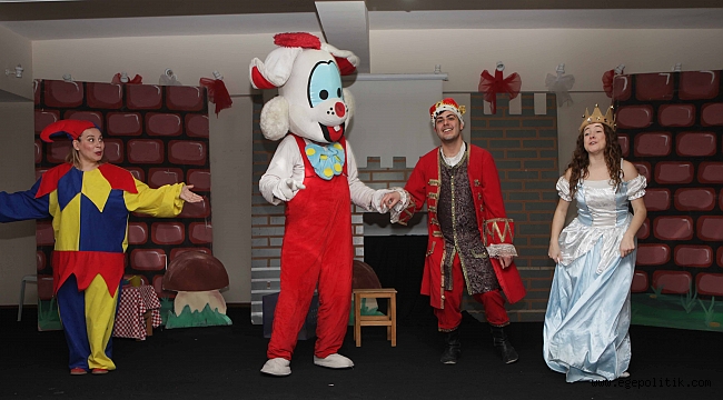 Bayraklı'da  Tiyatro  Festivali