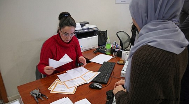 Buca'da Başarılı Öğrenciye Burs
