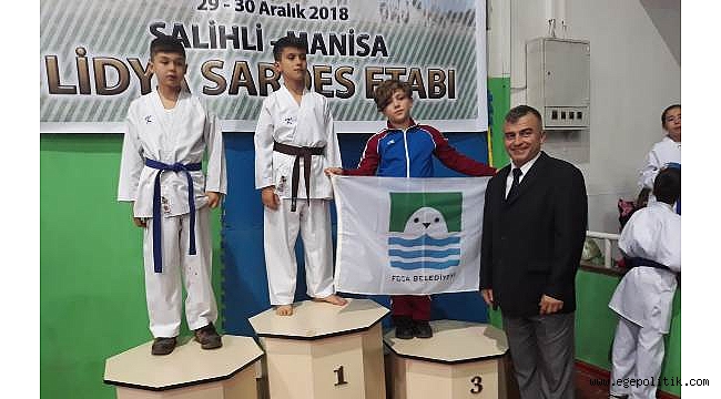 Foçalı Karateciler Göz Doldurdu