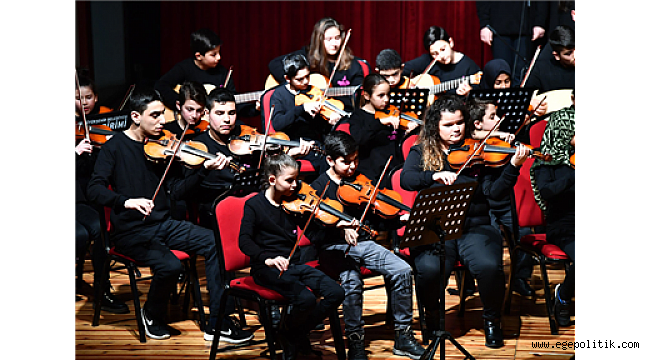 &quot;Mahalle Orkestrası&quot; İlk Konserini Verdi