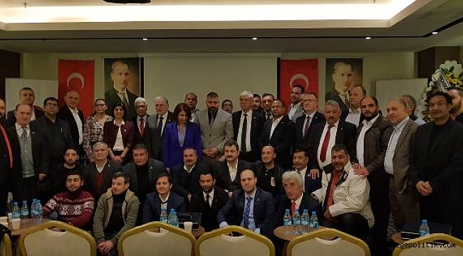 Romanlar Siyasette Katılımcı Olmalı