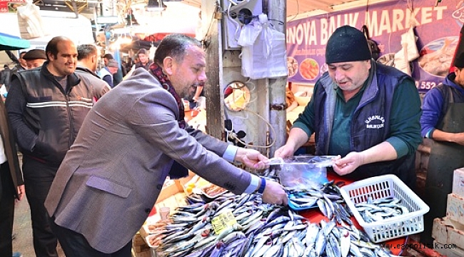 Aslan Pazar Esnafını Gezdi