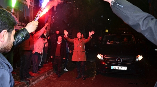 “Bayraklı Kaderine Terk Edilmiş…”