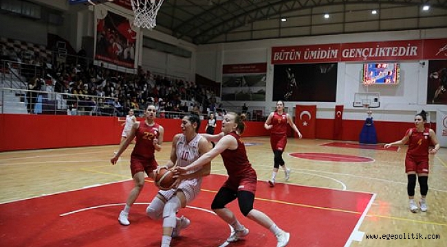 Bayraklı'nın  Perileri Fırtına Gibi  Esiyor