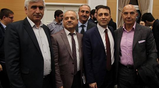 Böyle Buca Dostlar Başına