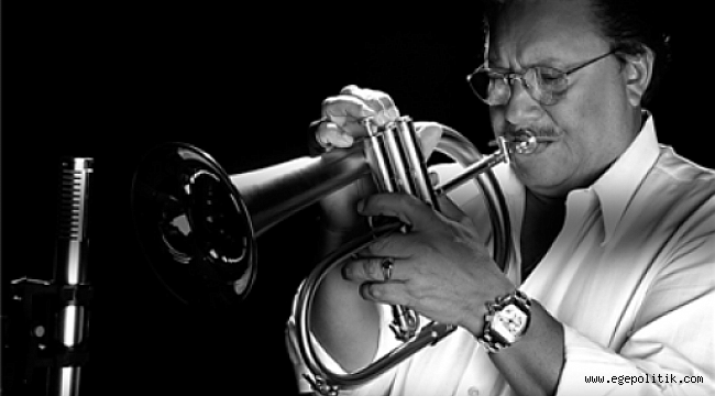 İzmir'e "Efsane" Geliyor