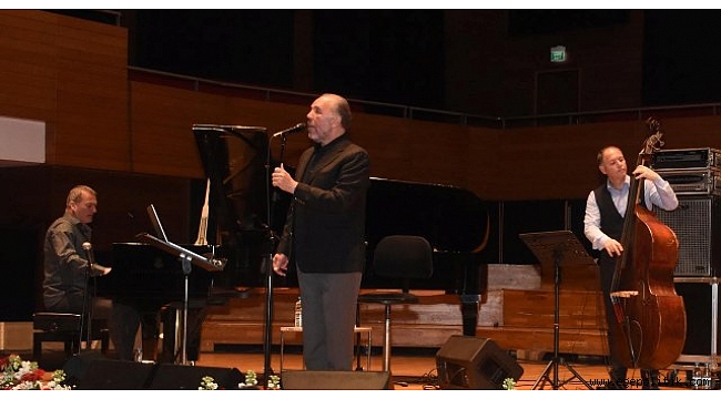 Caz&#039;ın Notalarından Öğrencilere Burs Olanağı