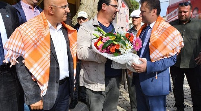 CHP&#039;li Polat, Menemen&#039;in  Köylerinde Halkla Buluştu