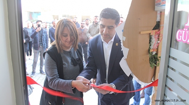 Ev Ev Ziyaret Ederek Kayalar İçin Oy İstedi