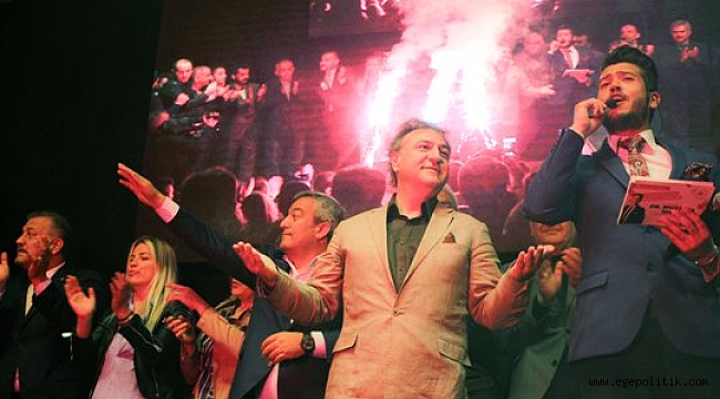 İduğ Sevgisi Mitinge Döndü!