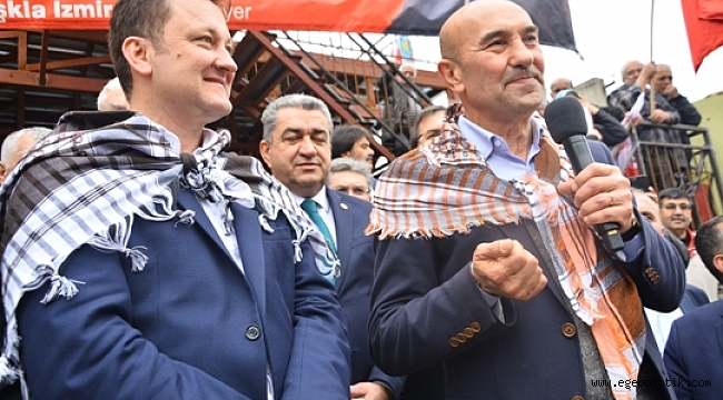 Soyer, Menemen'de Binlerle Yürüdü