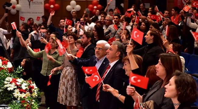 Bornovalı Çocuklardan Muhteşem 23 Nisan Konseri