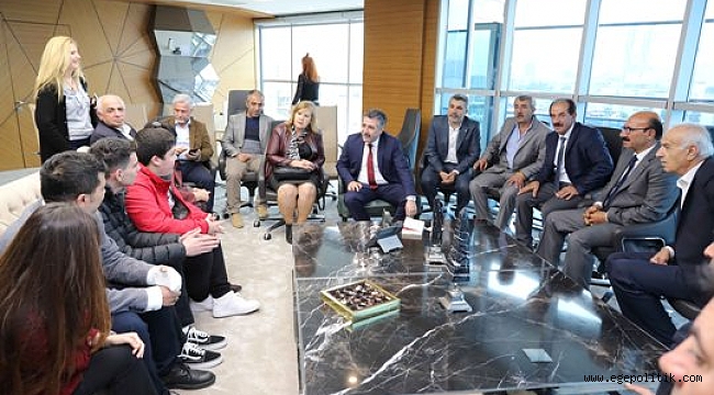 Harvard'dan Davet Alan Bayraklılı Öğrencilere Tam Destek