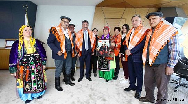 Yörüklerden Deve Güreşi Kararına Tam Destek