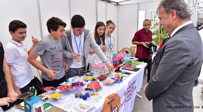 Bilim Dünyasının Kapıları Bornova Belediyesi ve TÜBİTAK İşbirliğiyle Aralandı