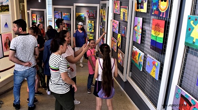 Bornova Belediyesi Kursiyerlerinin Yıl Sonu Heyecanı