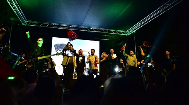 Bornova Belediyesi’nden 100. Yıla özel Gençlik Şöleni