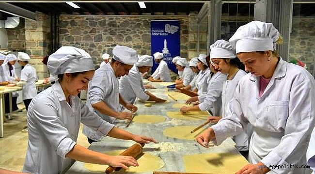 İBB Meslek Fabrikası &quot;Pastacılık ve Fırıncılık Kursu&quot; sektörde marka oldu
