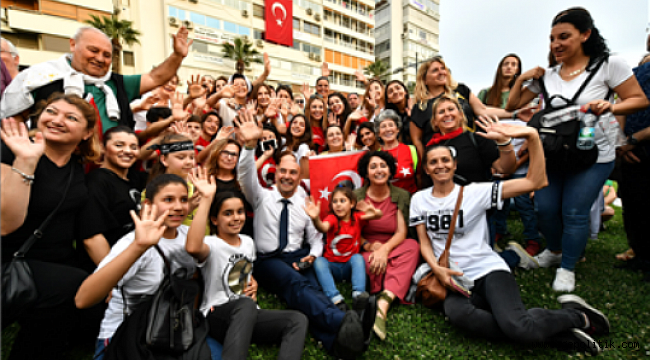 “İyi ki İzmirliyiz”