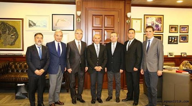 İzbaş Yönetim Kurulu İzmir Büyükşehir Belediye Başkanı Tunç Soyer'i Ziyaret Etti